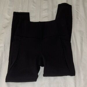 black ribbed athleta leggings!